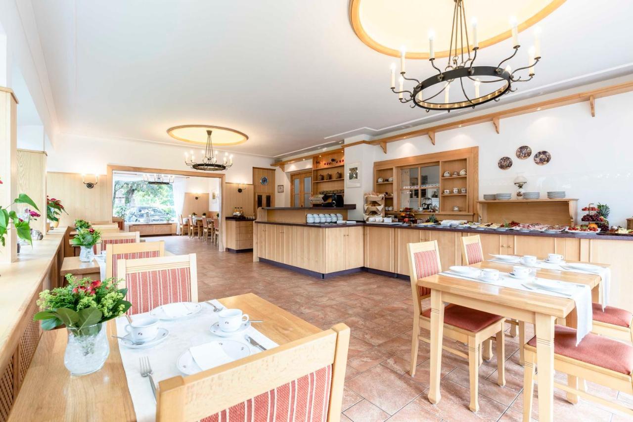 באד ווייסי Hotel Bellevue מראה חיצוני תמונה